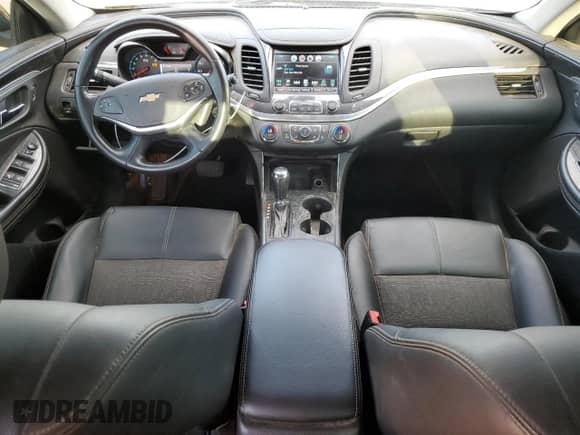 2017 Chevrolet Impala LT z VIN 2G1105S38H9163143, wystawiony jako Copart lot #68393805 z przebiegiem 102 167 mil mil oraz Czysty tytuł • Clean title. Historia ofert i sprzedaży dostępna na DreamBid. Obrazek 8.