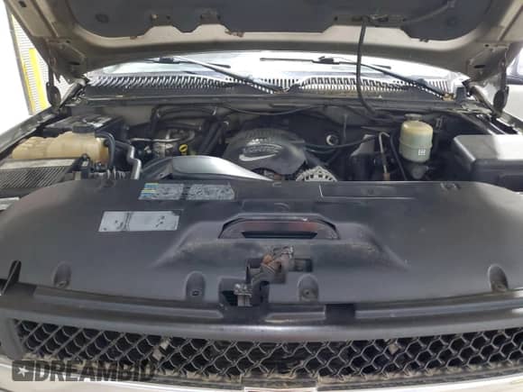 2002 Chevrolet Silverado 2500HD LS с VIN 1GCHK29U32E243595, выставлен на аукционе Copart как лот 67637775 с пробегом 247 090 миль миль и Списание • Salvage title. История ставок и продаж доступна на DreamBid. Изображение 11.