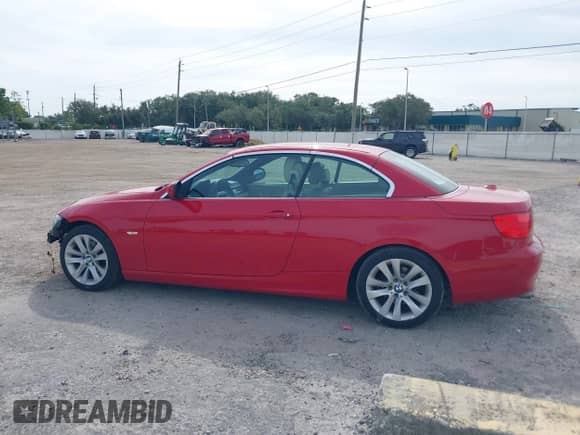 2013 BMW 3 Series 328i z VIN WBADW3C57DJ526633, wystawiony jako IAAI lot #43279188 z przebiegiem 73 781 mil mil oraz . Historia ofert i sprzedaży dostępna na DreamBid. Obrazek 14.