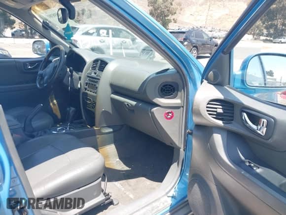 2004 Hyundai Santa Fe GLS с VIN KM8SC13E84U571243, выставлен на аукционе IAAI как лот 42598381 с пробегом 153 574 миль миль и . История ставок и продаж доступна на DreamBid. Изображение 5.
