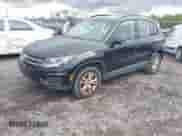 2016 Volkswagen Tiguan S с VIN WVGAV7AXXGW600795, выставлен на аукционе IAAI как лот 43560949 с пробегом 129 367 миль миль и . История ставок и продаж доступна на DreamBid. Изображение 2.