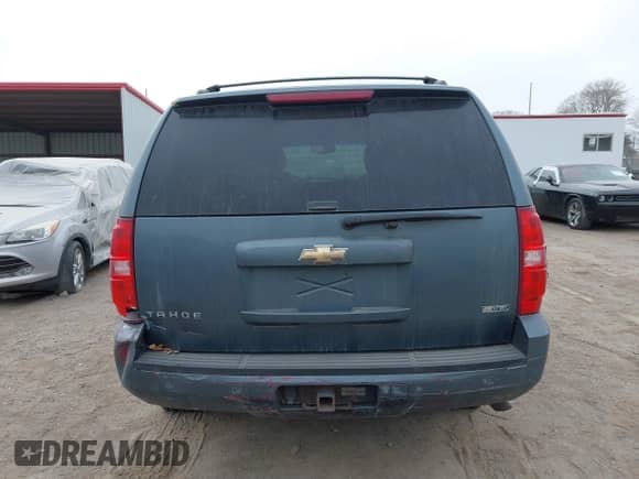 2010 Chevrolet Tahoe LT с VIN 1GNUKBE07AR220465, выставлен на аукционе IAAI как лот 41546507 с пробегом 212 105 миль миль и . История ставок и продаж доступна на DreamBid. Изображение 16.