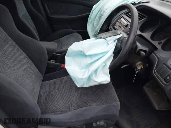 1997 Honda Accord z VIN 0000000CF41006052, wystawiony jako IAAI lot #40845286 z przebiegiem 217 563 mil mil oraz . Historia ofert i sprzedaży dostępna na DreamBid. Obrazek 5.