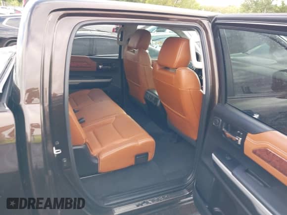 2019 Toyota Tundra SR5 с VIN 5TFAY5F18KX842461, выставлен на аукционе IAAI как лот 43093542 с пробегом 130 182 миль миль и . История ставок и продаж доступна на DreamBid. Изображение 8.