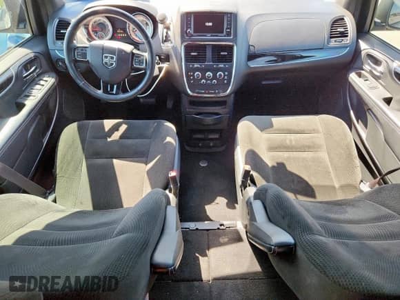 2017 Dodge Grand Caravan SE z VIN 2C4RDGBG0HR550184, wystawiony jako Copart lot #81712195 z przebiegiem 89 256 mil mil oraz Szkoda całkowita • Salvage title. Historia ofert i sprzedaży dostępna na DreamBid. Obrazek 8.