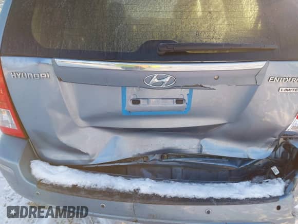 2007 Hyundai Entourage GLS с VIN KNDMC233176013681, выставлен на аукционе IAAI как лот 41333042 с пробегом 203 804 миль миль и . История ставок и продаж доступна на DreamBid. Изображение 6.