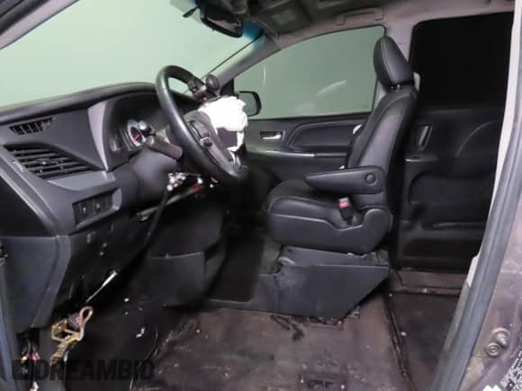 2015 Toyota Sienna SE с VIN 5TDXK3DC5FS642718, выставлен на аукционе Copart как лот 85938245 с пробегом 66 969 миль миль и Списание • Salvage title. История ставок и продаж доступна на DreamBid. Изображение 9.
