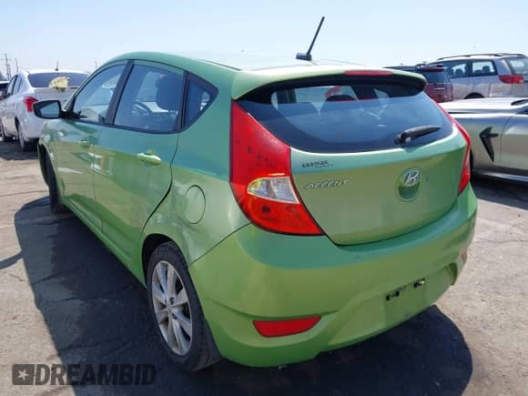 2013 Hyundai Accent SE с VIN KMHCU5AE0DU103390, выставлен на аукционе IAAI как лот 43010256 с пробегом 95 419 миль миль и . История ставок и продаж доступна на DreamBid. Изображение 3.
