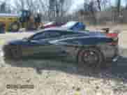 2023 Chevrolet Corvette 2LT z VIN 1G1YB3D48P5139861, wystawiony jako Copart lot #48668745 z przebiegiem 3 314 mil mil oraz Czysty tytuł • Clean title. Historia ofert i sprzedaży dostępna na DreamBid. Obrazek 2.