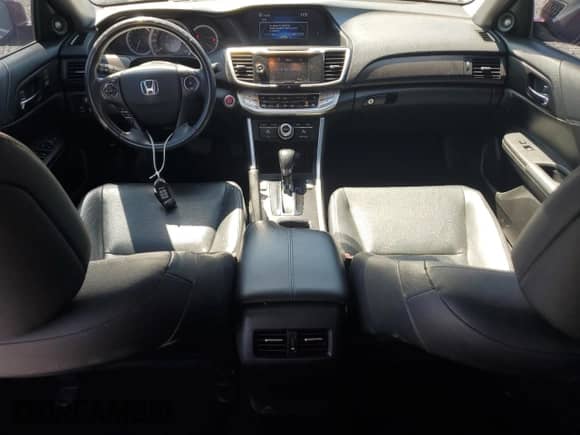 2014 Honda Accord Touring z VIN 1HGCR2F90EA807691, wystawiony jako Copart lot #59680945 z przebiegiem 181 564 mil mil oraz Czysty tytuł • Clean title. Historia ofert i sprzedaży dostępna na DreamBid. Obrazek 8.