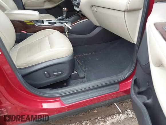 2016 Kia Sorento EX with VIN 5XYPH4A15GG012039, listed as a IAAI auction lot 43300052 with 103,439 mi miles and . Bid and sale history available at DreamBid. Image 5.