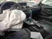 2015 BMW 4 Series 428i xDrive z VIN WBA4A7C54FD413570, wystawiony jako Copart lot #62432505 z przebiegiem 98 017 mil mil oraz Szkoda całkowita • Salvage title. Historia ofert i sprzedaży dostępna na DreamBid. Obrazek 8.