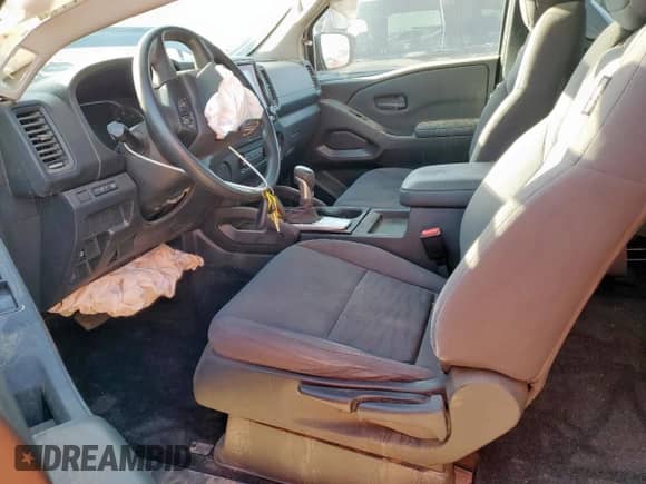 2023 Nissan Frontier S z VIN 1N6ED1CL8PN628579, wystawiony jako Copart lot #69063565 z przebiegiem 59 840 mil mil oraz Szkoda całkowita • Salvage title. Historia ofert i sprzedaży dostępna na DreamBid. Obrazek 7.