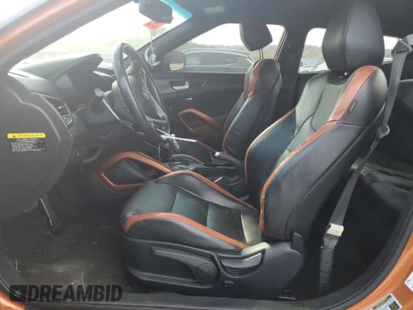 2016 Hyundai Veloster Turbo Rally Edition с VIN KMHTC6AE1GU258303, выставлен на аукционе Copart как лот 83948345 с пробегом 111 893 миль миль и Списание • Salvage title. История ставок и продаж доступна на DreamBid. Изображение 7.