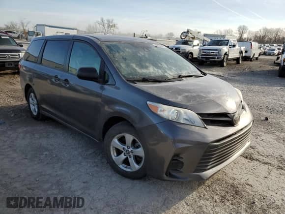 2018 Toyota Sienna L with VIN 5TDZZ3DCXJS931025, listed as a Copart auction lot 49206645 with 141,125 mi miles and Clean title. Bid and sale history available at DreamBid. Image 4.
