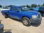 2007 Dodge Dakota ST z VIN 1D7HE22K07S216921, wystawiony jako Copart lot #81072235 z przebiegiem 162 085 mil mil oraz Szkoda całkowita • Salvage title. Historia ofert i sprzedaży dostępna na DreamBid. Obrazek 4.
