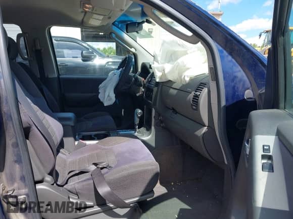 2006 Nissan Pathfinder SE z VIN 5N1AR18U56C621910, wystawiony jako IAAI lot #42391425 z przebiegiem 177 477 mil mil oraz . Historia ofert i sprzedaży dostępna na DreamBid. Obrazek 5.