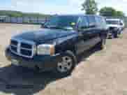 2007 Dodge Dakota SLT z VIN 1D7HE42N87S214811, wystawiony jako IAAI lot #42839436 z przebiegiem 272 405 mil mil oraz . Historia ofert i sprzedaży dostępna na DreamBid. Obrazek 2.