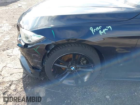 2015 BMW 4 Series 428i xDrive z VIN WBA4A7C5XFD415646, wystawiony jako IAAI lot #41922684 z przebiegiem 67 927 mil mil oraz . Historia ofert i sprzedaży dostępna na DreamBid. Obrazek 18.