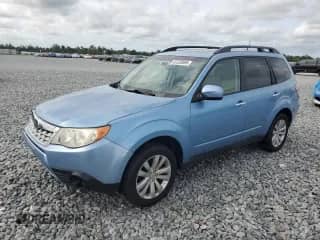 2012 Subaru Forester X Premium z VIN JF2SHADC5CH405452, wystawiony jako Copart lot #81225695 z przebiegiem 115 432 mil mil oraz Szkoda całkowita • Salvage title. Historia ofert i sprzedaży dostępna na DreamBid. Obrazek 1.