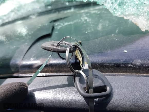 2004 Chevrolet Silverado 2500HD LS with VIN 1GCHK24144E137012, listed as a IAAI auction lot 42042283 with 197,284 mi miles and . Bid and sale history available at DreamBid. Image 11.