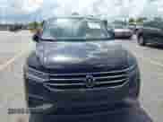 2024 Volkswagen Tiguan z VIN 3VVTB7AX9RM218526, wystawiony jako IAAI lot #42564195 z przebiegiem Nie podano mil oraz . Historia ofert i sprzedaży dostępna na DreamBid. Obrazek 12.