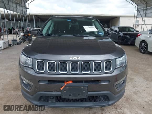 2020 Jeep Compass Latitude z VIN 3C4NJCBB4LT258791, wystawiony jako IAAI lot #42699336 z przebiegiem 36 583 mil mil oraz . Historia ofert i sprzedaży dostępna na DreamBid. Obrazek 11.