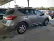 2010 Nissan Murano SL z VIN JN8AZ1MU9AW014012, wystawiony jako Copart lot #81493445 z przebiegiem 199 879 mil mil oraz Szkoda całkowita • Salvage title. Historia ofert i sprzedaży dostępna na DreamBid. Obrazek 3.