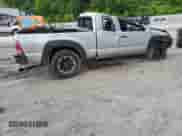 2007 Toyota Tacoma with VIN 5TEUX42N37Z462415, listed as a Copart auction lot 62317005 with 173,690 mi miles and Salvage title. Bid and sale history available at DreamBid. Image 3.