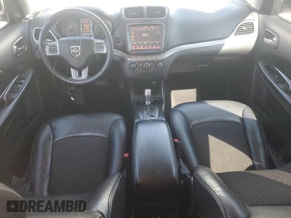 2015 Dodge Journey Crossroad with VIN 3C4PDCGG0FT639286, listed as a Copart auction lot 70319585 with 97,584 mi miles and Salvage title. Bid and sale history available at DreamBid. Image 8.