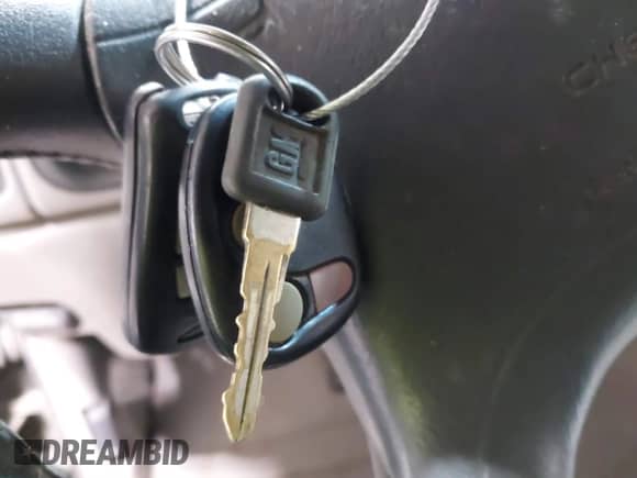 1997 Chevrolet Suburban with VIN 3GNEC16R6VG177641, listed as a IAAI auction lot 41726286 with 263,676 mi miles and . Bid and sale history available at DreamBid. Image 11.