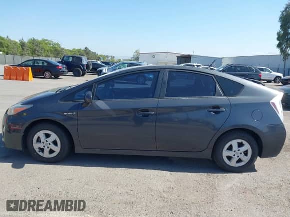 2011 Toyota Prius I with VIN JTDKN3DU5B0269106, listed as a IAAI auction lot 42338062 with 141,180 mi miles and . Bid and sale history available at DreamBid. Image 14.