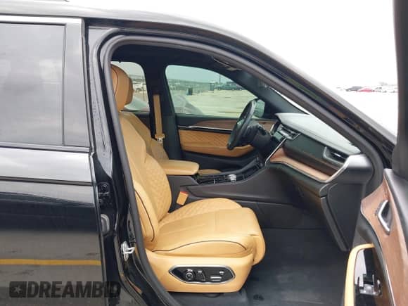 2021 Jeep Grand Cherokee Summit Reserve with VIN 1C4RJKEG8M8106466, listed as a IAAI auction lot 42283085 with 150,572 mi miles and . Bid and sale history available at DreamBid. Image 5.