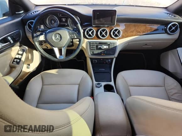 2014 Mercedes-Benz CLA 250 с VIN WDDSJ4EB9EN119494, выставлен на аукционе Copart как лот 87072495 с пробегом 215 745 миль миль и Списание • Salvage title. История ставок и продаж доступна на DreamBid. Изображение 8.