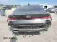 2024 Hyundai Elantra SEL z VIN KMHLM4DG0RU810150, wystawiony jako Copart lot #69596225 z przebiegiem 13 317 mil mil oraz Szkoda całkowita • Salvage title. Historia ofert i sprzedaży dostępna na DreamBid. Obrazek 6.