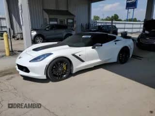 2014 Chevrolet Corvette Z51 2LT z VIN 1G1YK2D72E5111085, wystawiony jako Copart lot #59806935 z przebiegiem 91 803 mil mil oraz Szkoda całkowita • Salvage title. Historia ofert i sprzedaży dostępna na DreamBid. Obrazek 1.