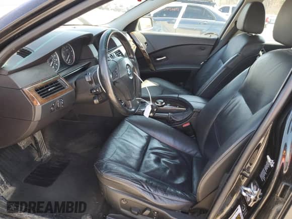 2006 BMW 5 Series 530xi z VIN WBANF73556CG69909, wystawiony jako Copart lot #53694305 z przebiegiem 217 626 mil mil oraz Szkoda całkowita • Salvage title. Historia ofert i sprzedaży dostępna na DreamBid. Obrazek 7.