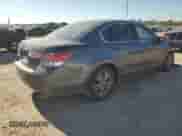 2011 Honda Accord SE z VIN 1HGCP2F60BA093097, wystawiony jako Copart lot #86628685 z przebiegiem Nie podano mil oraz Szkoda całkowita • Salvage title. Historia ofert i sprzedaży dostępna na DreamBid. Obrazek 3.