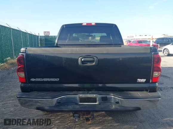 2007 Chevrolet Silverado 1500 LS с VIN 2GCEK13V271168850, выставлен на аукционе IAAI как лот 42786304 с пробегом 191 205 миль миль и . История ставок и продаж доступна на DreamBid. Изображение 16.