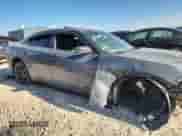 2018 Dodge Charger R/T z VIN 2C3CDXCT6JH323275, wystawiony jako Copart lot #71241305 z przebiegiem 63 333 mil mil oraz Szkoda całkowita • Salvage title. Historia ofert i sprzedaży dostępna na DreamBid. Obrazek 4.