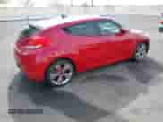 2013 Hyundai Veloster w/Black Int z VIN KMHTC6AD7DU117562, wystawiony jako IAAI lot #41993745 z przebiegiem 106 780 mil mil oraz . Historia ofert i sprzedaży dostępna na DreamBid. Obrazek 4.