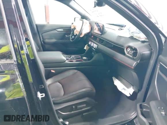 2025 Honda Pilot Black Edition с VIN 5FNYG1H95SB082691, выставлен на аукционе IAAI как лот 42333536 с пробегом 5 365 миль миль и . История ставок и продаж доступна на DreamBid. Изображение 5.