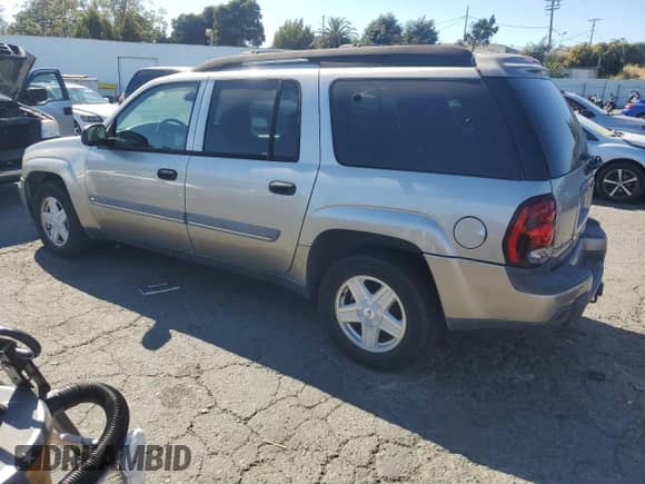 2002 Chevrolet TrailBlazer EXT LT z VIN 1GNET16S626110649, wystawiony jako Copart lot #68904685 z przebiegiem 199 495 mil mil oraz Czysty tytuł • Clean title. Historia ofert i sprzedaży dostępna na DreamBid. Obrazek 2.