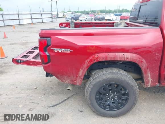 2023 Chevrolet Colorado 4WD Trail Boss с VIN 1GCPTEEK1P1201410, выставлен на аукционе IAAI как лот 39219863 с пробегом 12 420 миль миль и . История ставок и продаж доступна на DreamBid. Изображение 18.