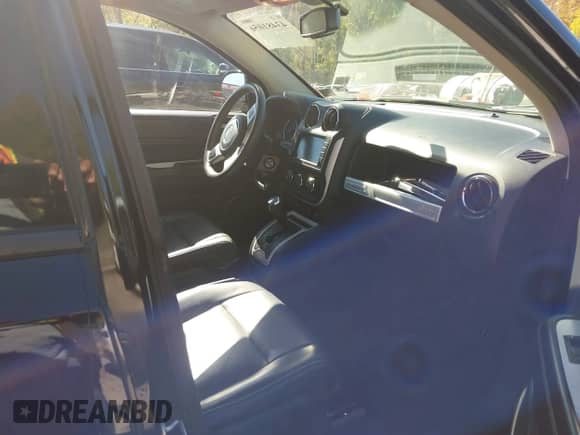 2017 Jeep Compass High Altitude с VIN 1C4NJDEB1HD100407, выставлен на аукционе IAAI как лот 43481056 с пробегом 86 682 миль миль и . История ставок и продаж доступна на DreamBid. Изображение 5.