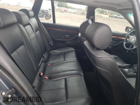 2001 BMW 5 Series 525i with VIN WBADS43441GD84598, listed as a Copart auction lot 63105485 with 205,708 mi miles and Salvage title. Bid and sale history available at DreamBid. Image 10.