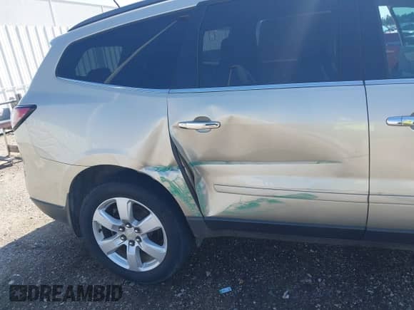 2016 Chevrolet Traverse LT с VIN 1GNKRGKD7GJ177342, выставлен на аукционе IAAI как лот 43168055 с пробегом 170 041 миль миль и . История ставок и продаж доступна на DreamBid. Изображение 6.