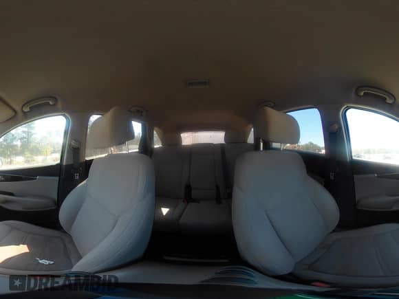 2017 Kia Sorento LX z VIN 5XYPG4A34HG211802, wystawiony jako IAAI lot #43358867 z przebiegiem 166 374 mil mil oraz . Historia ofert i sprzedaży dostępna na DreamBid. Obrazek 18.