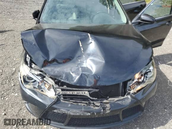 2015 Toyota Camry SE z VIN 4T1BF1FK7FU104276, wystawiony jako Copart lot #80917265 z przebiegiem 144 738 mil mil oraz Szkoda całkowita • Salvage title. Historia ofert i sprzedaży dostępna na DreamBid. Obrazek 11.