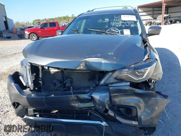 2018 Nissan Pathfinder S with VIN 5N1DR2MNXJC665900, listed as a IAAI auction lot 41496498 with 112,263 mi miles and . Bid and sale history available at DreamBid. Image 6.